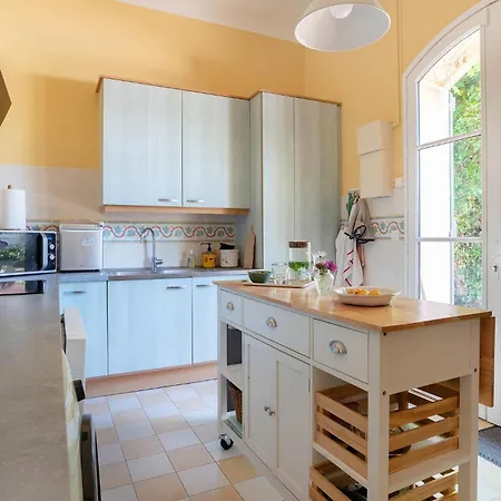Amazing Home In Saint-Raphael Saint-Raphaël