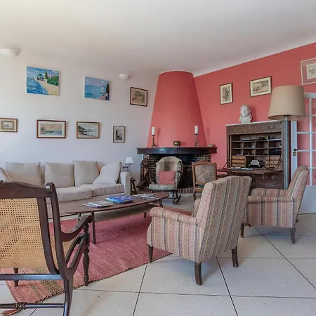 Amazing Home In Saint-Raphael *